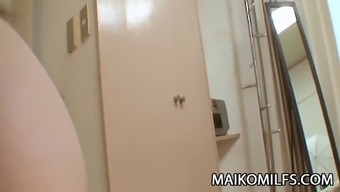 Fumiko Manaka - Oriental Momma Hairy Pussy Screwed