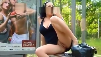 Busty bus stop flash and play