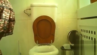 wc pissing