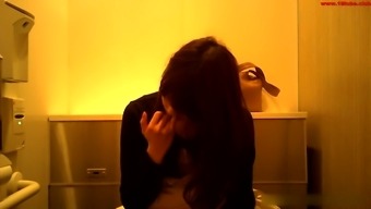 China girl toilet spy cam