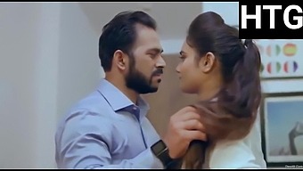 Sexi bhabhi has romance with her boss