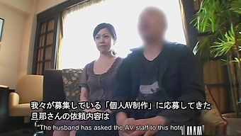 Juri Sawada Is Getting A Special Treatment In A Hotel Room