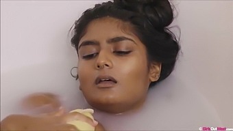 Indian girl Reha - hottie in the bathroom