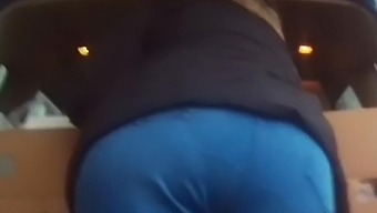 Big candid bbw mature ass in tight jeans
