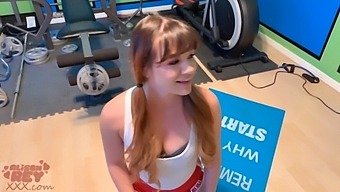 Hot slut at the gym couldn't wait to fuck!