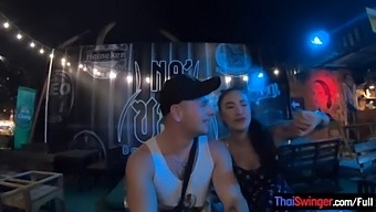 Curvy Thai amateur girlfriend moans loud when her boyfriend gave her sex