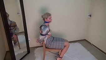 Amateur her big blonde fetish masturbating on live webcam