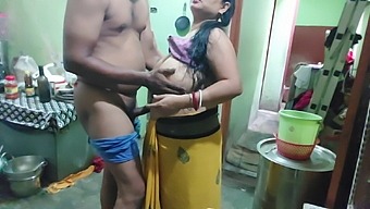 Desi bhabhi Fuck with dewar 