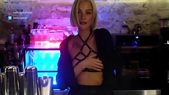 Barmaid Sucked A Big Dick In The Bar Toilet
