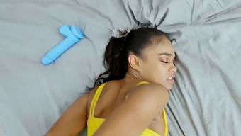Black babe with big tits gives a hot blowjob and gets fucked in HD video