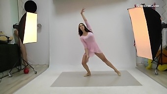 Teen ballerina shows off her flexibility in a solo shoot