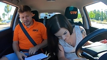 Real Czech couple gets kinky in the car