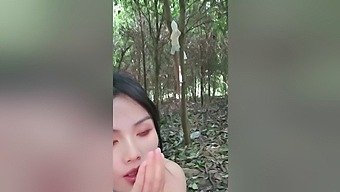 Chinese teens enjoy outdoor sex
