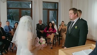 HD wedding porn with a bride in stockings and a groom in shorts